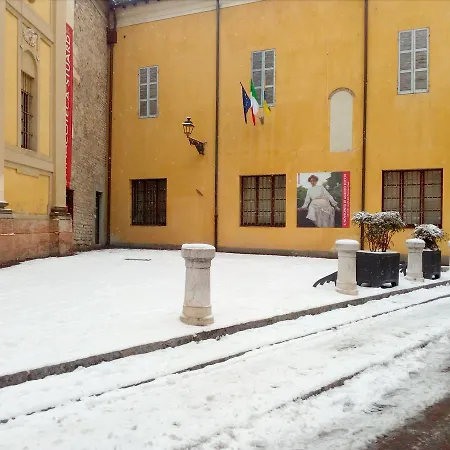 Апартаменти Parmigianino Nove *